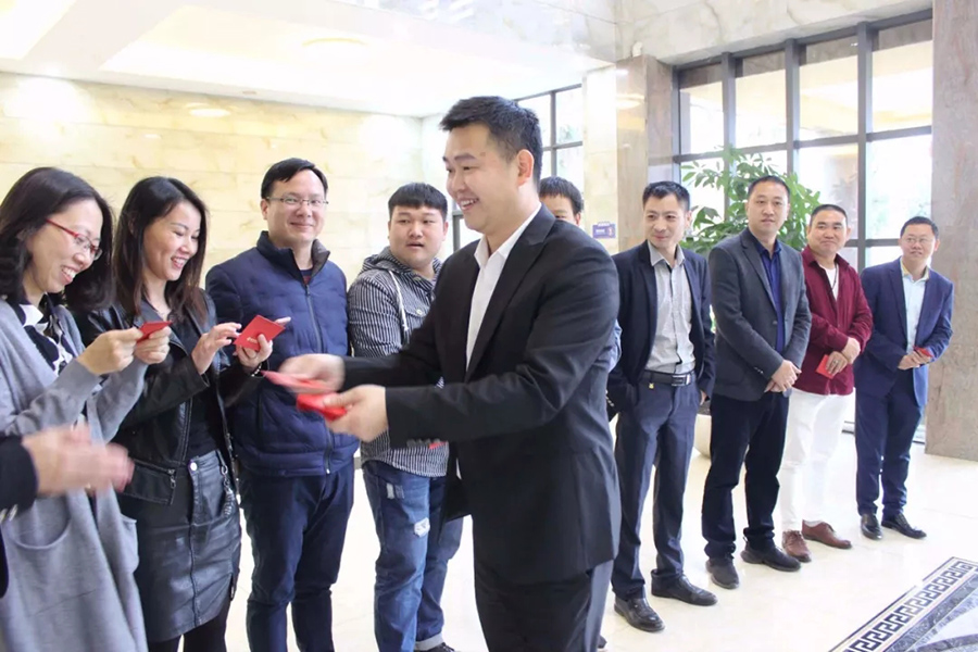 2019 | 九游会J9自动化恭祝您“猪”事顺利，开年大吉！